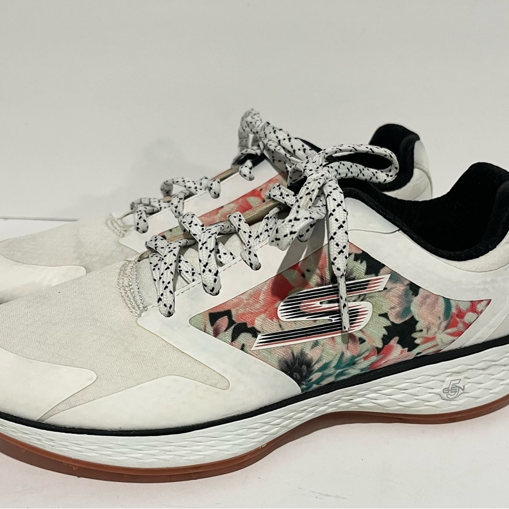 Skechers Women's Go Golf Spikeless Birdie Tropic Golf Shoe Size 6.5 Style‎ 14854